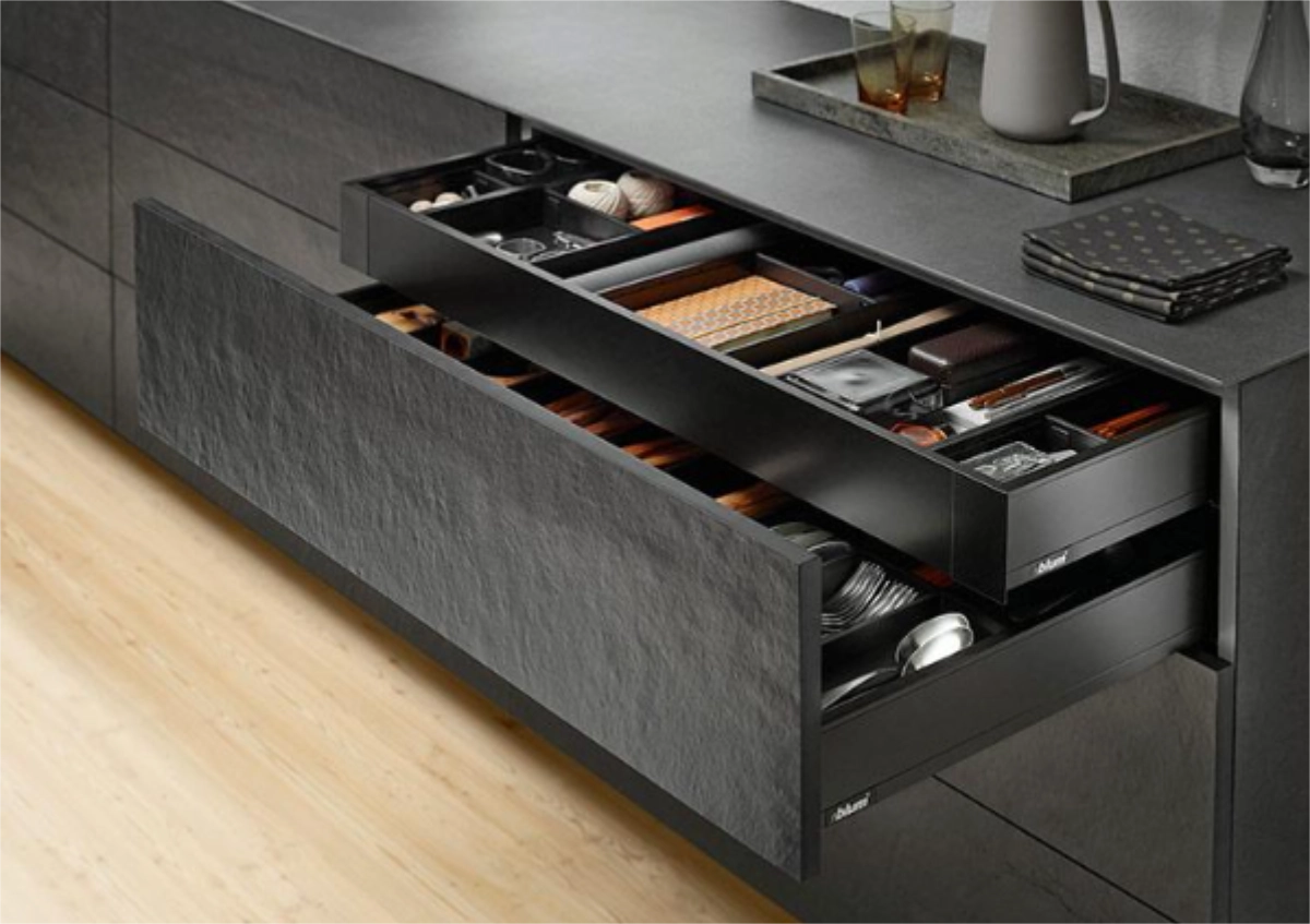 Kitchen handles and G-profile